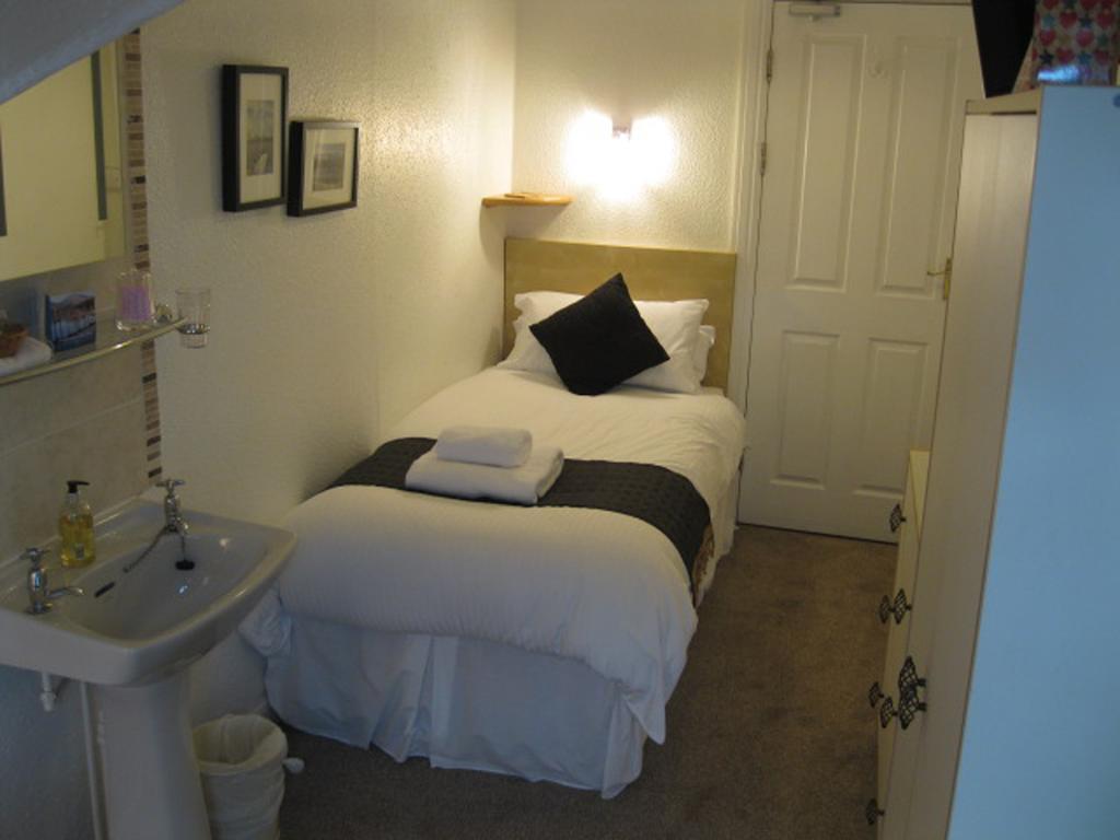 Harvington House Bed & Breakfast Keswick  Exterior photo